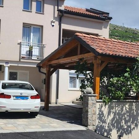 Zora Apartman Zengg Kültér fotó